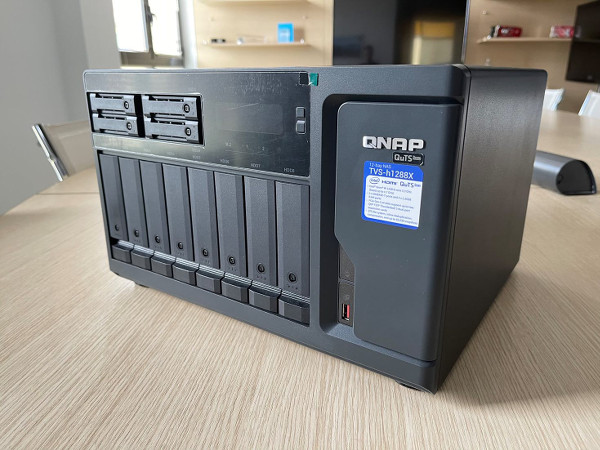 QNAP TVS-h1288X, angle